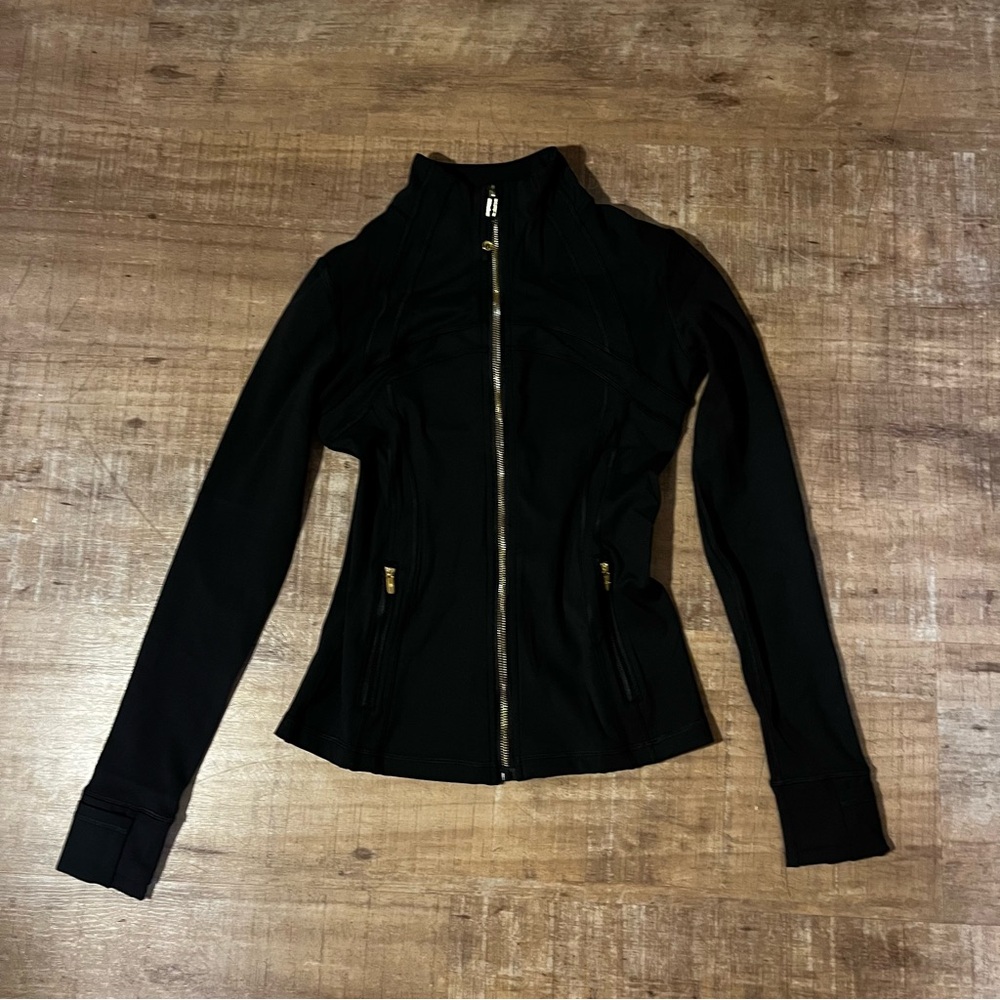 Women's Black Lululemon full zip full length define Jacket with golden zipper